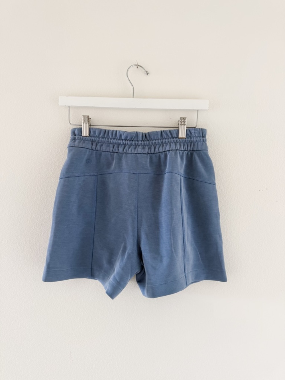 Lululemon Softstreme High-Rise Short 4" oasis blue size 4